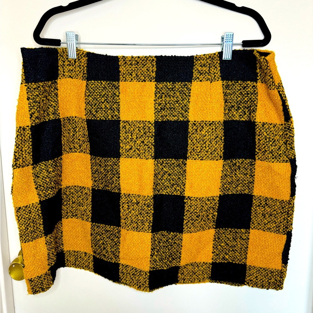 NWT Black & Yellow Plaid Mini Skirt
